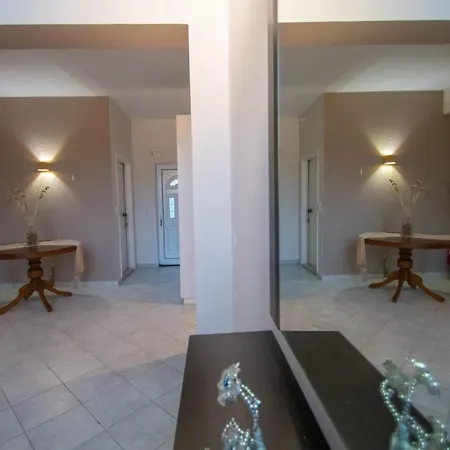 Neraida Village Otel *