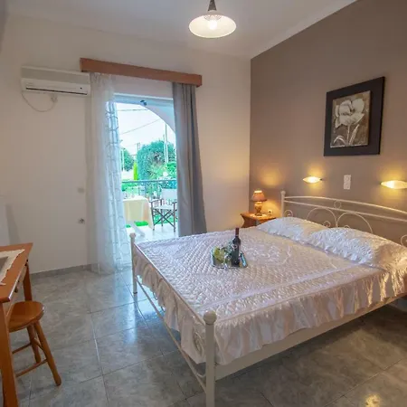 מלון Neraida Village *